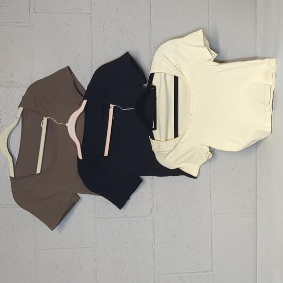 ooq Tops - Women's Seamless Ribbed Spandex Scoop Neck Cropped Tee Bundle Size Large NWOT